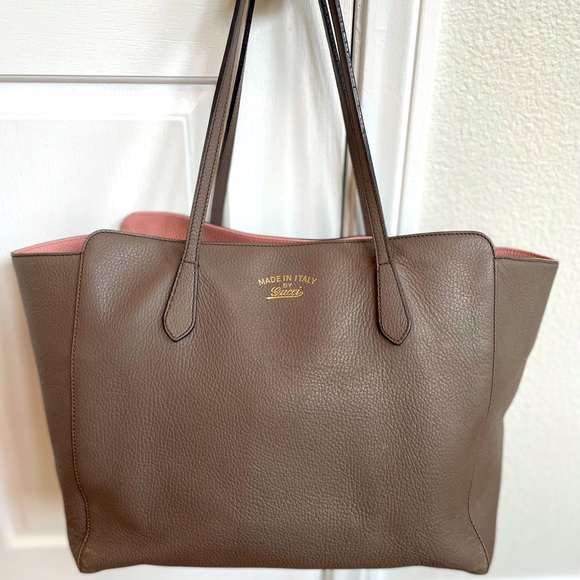 Gucci Medium Leather Swing Tote - Picture 3 of 16